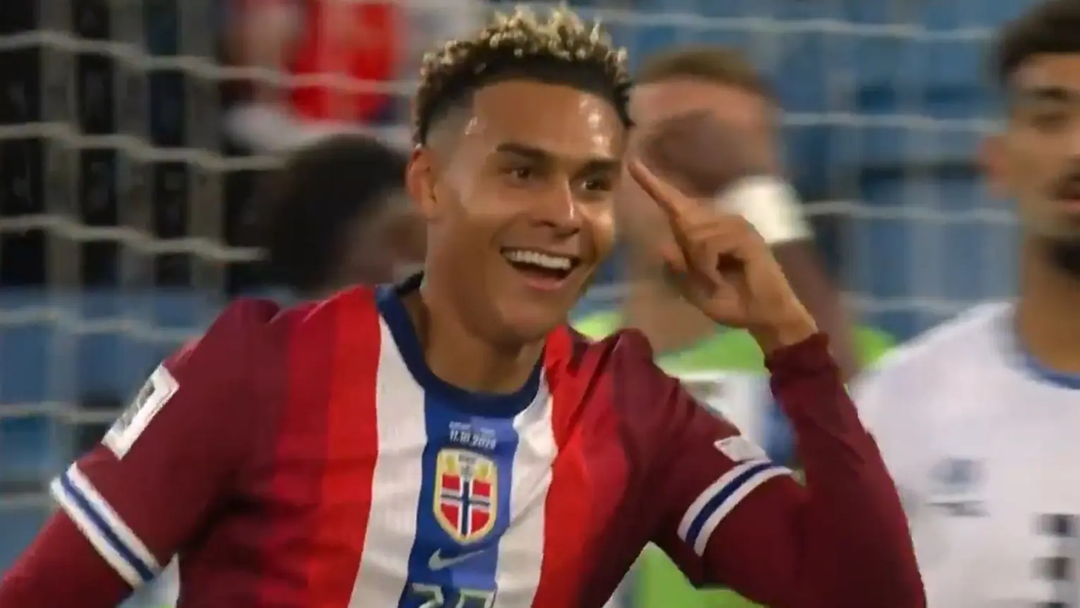 挪威, 虽说没碰到, 传中 挪威, 虽说没碰到, 传中